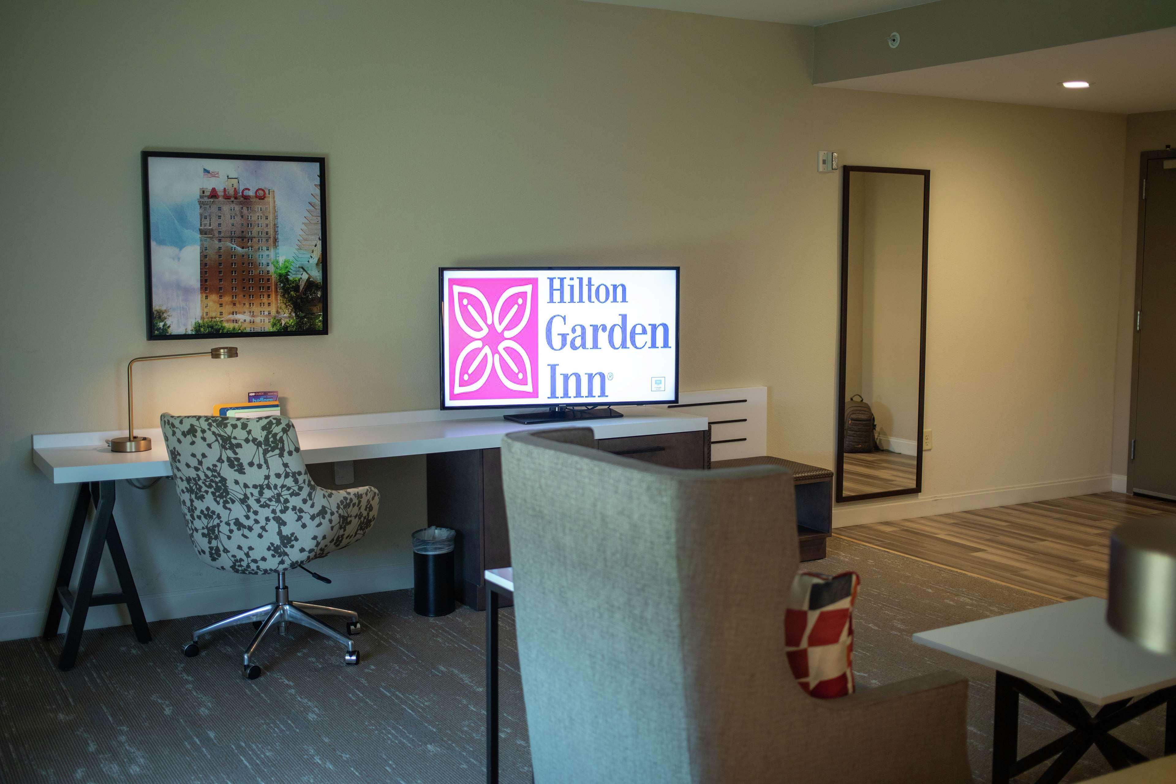 Hilton Garden Inn Waco Extérieur photo