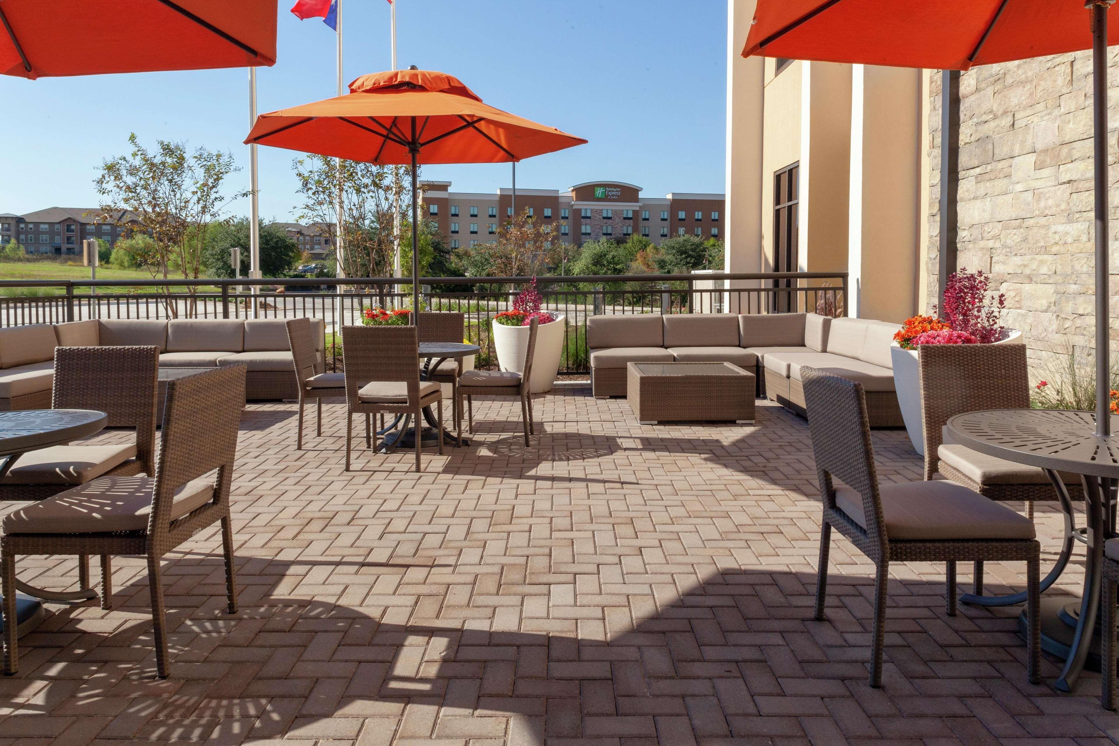 Hilton Garden Inn Waco Extérieur photo